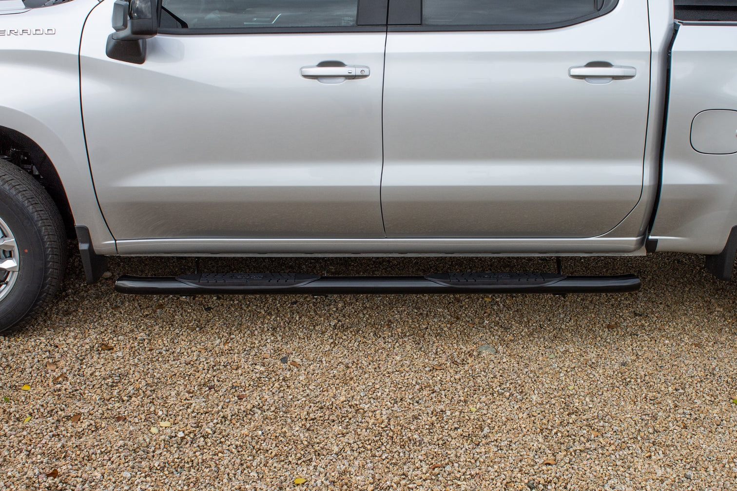 4in Curved OE Style Oval Nerf Bars - Black E-Coated Steel