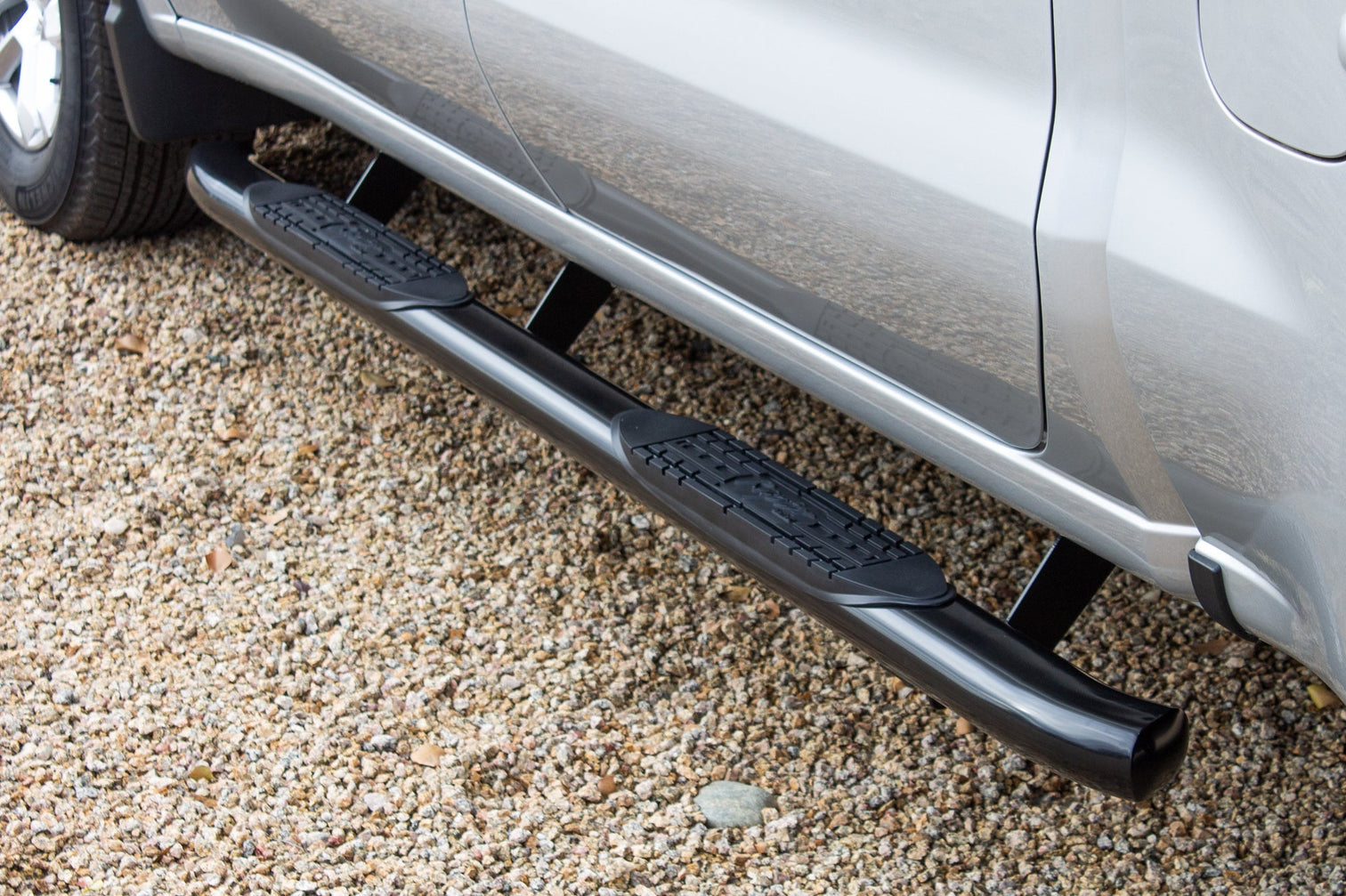 4in Curved OE Style Oval Nerf Bars - Black E-Coated Steel