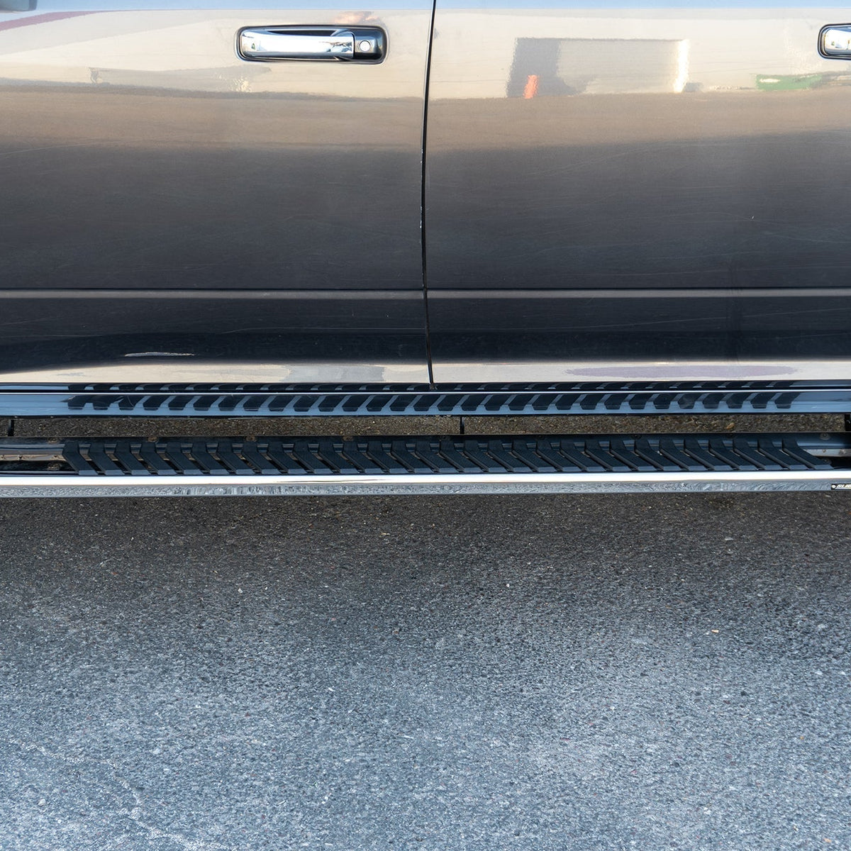 What Makes the Raptor Series 6” OEM Style Stainless Hybrid Running Boa ...