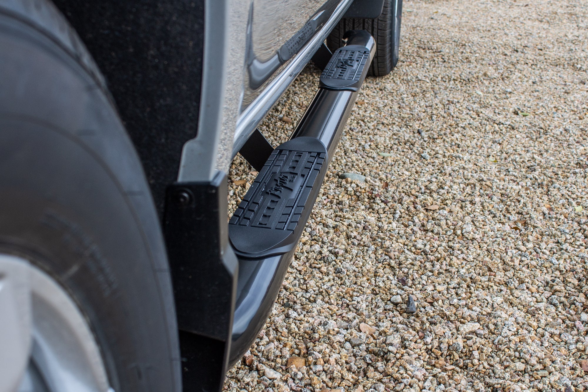 4in Curved OE Style Oval Nerf Bars - Black E-Coated Steel