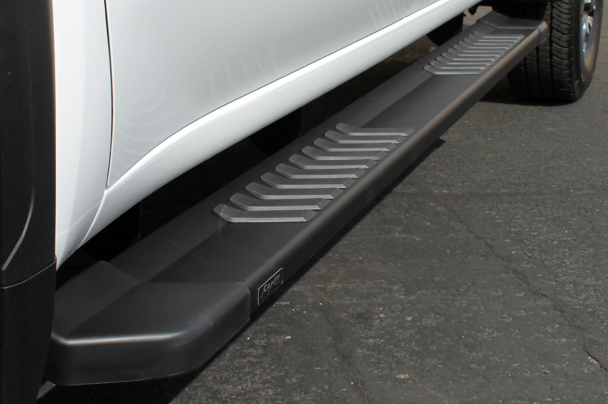 Raptor Series 6" OEM Style Running Boards - Black Textured Aluminum - 19-26 Chevy Silverado/GMC Sierra 1500; 20-26 Silverado/Sierra 2500/3500 HD Crew Cab