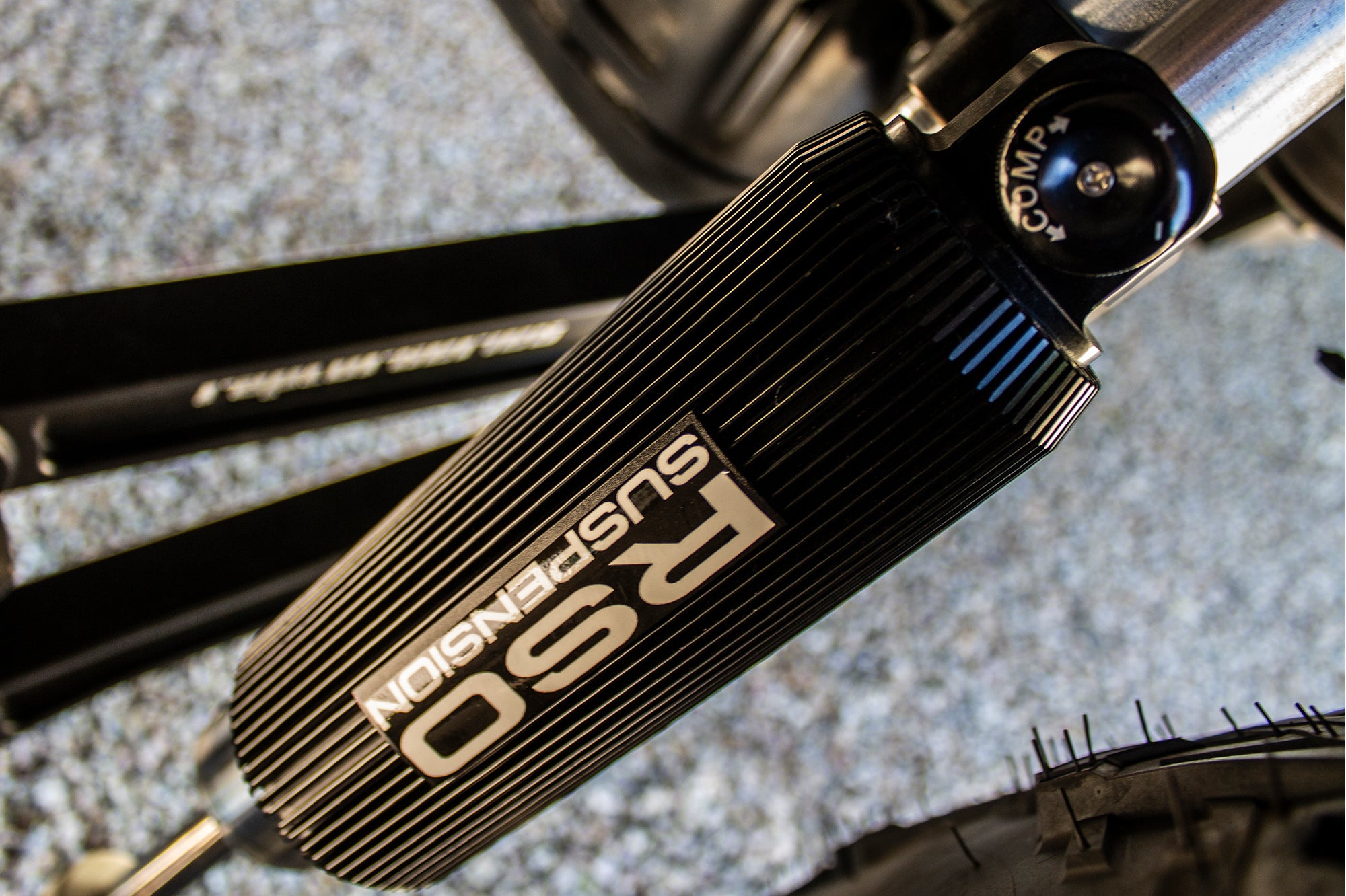 2.5 Reservoir Shocks - Piggyback - Finned - 170118-448001