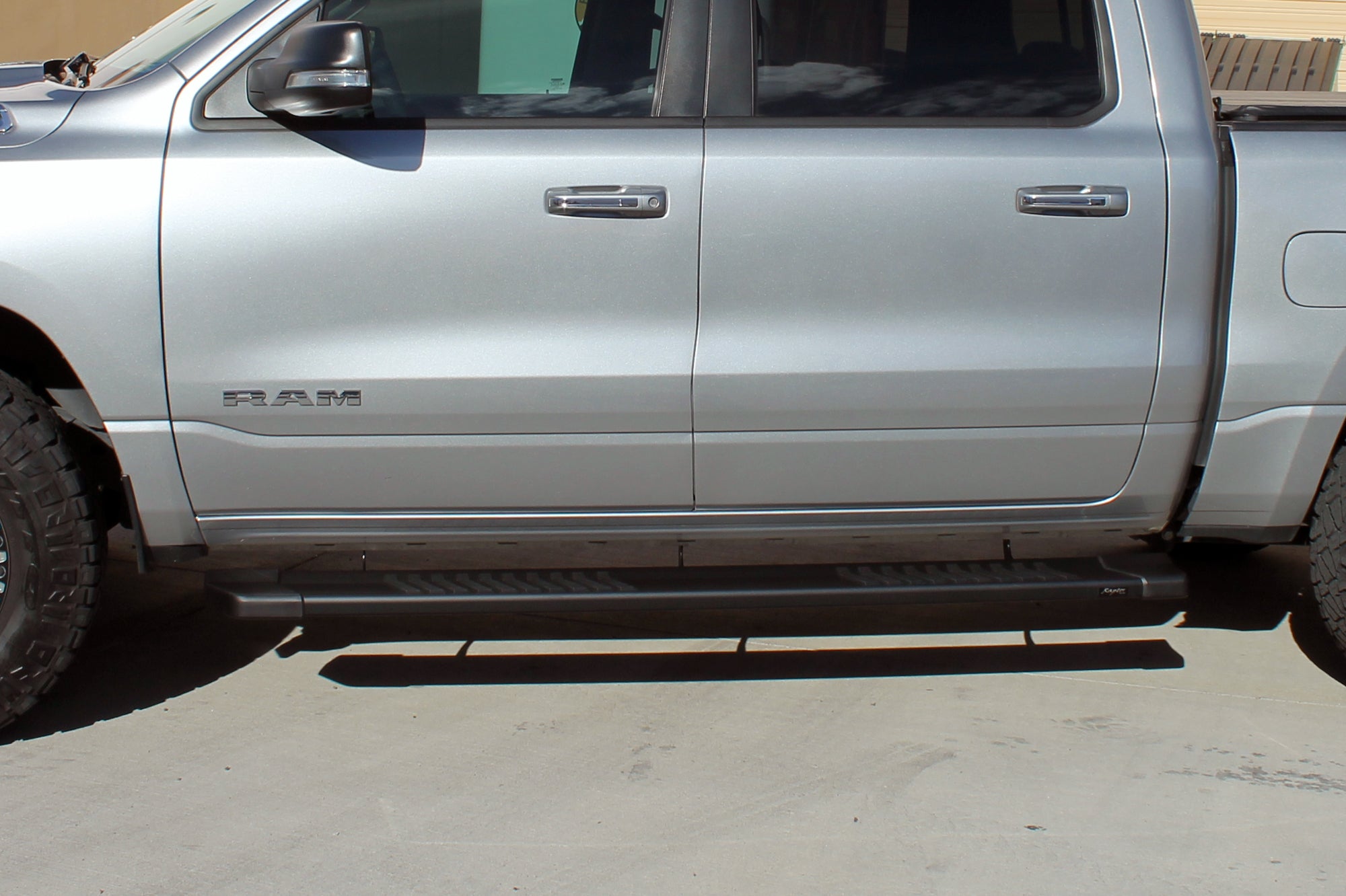 Raptor Series 6" OEM Style Running Boards - Black Textured Aluminum - 19-26 Dodge Ram 1500 New Body Style Crew Cab