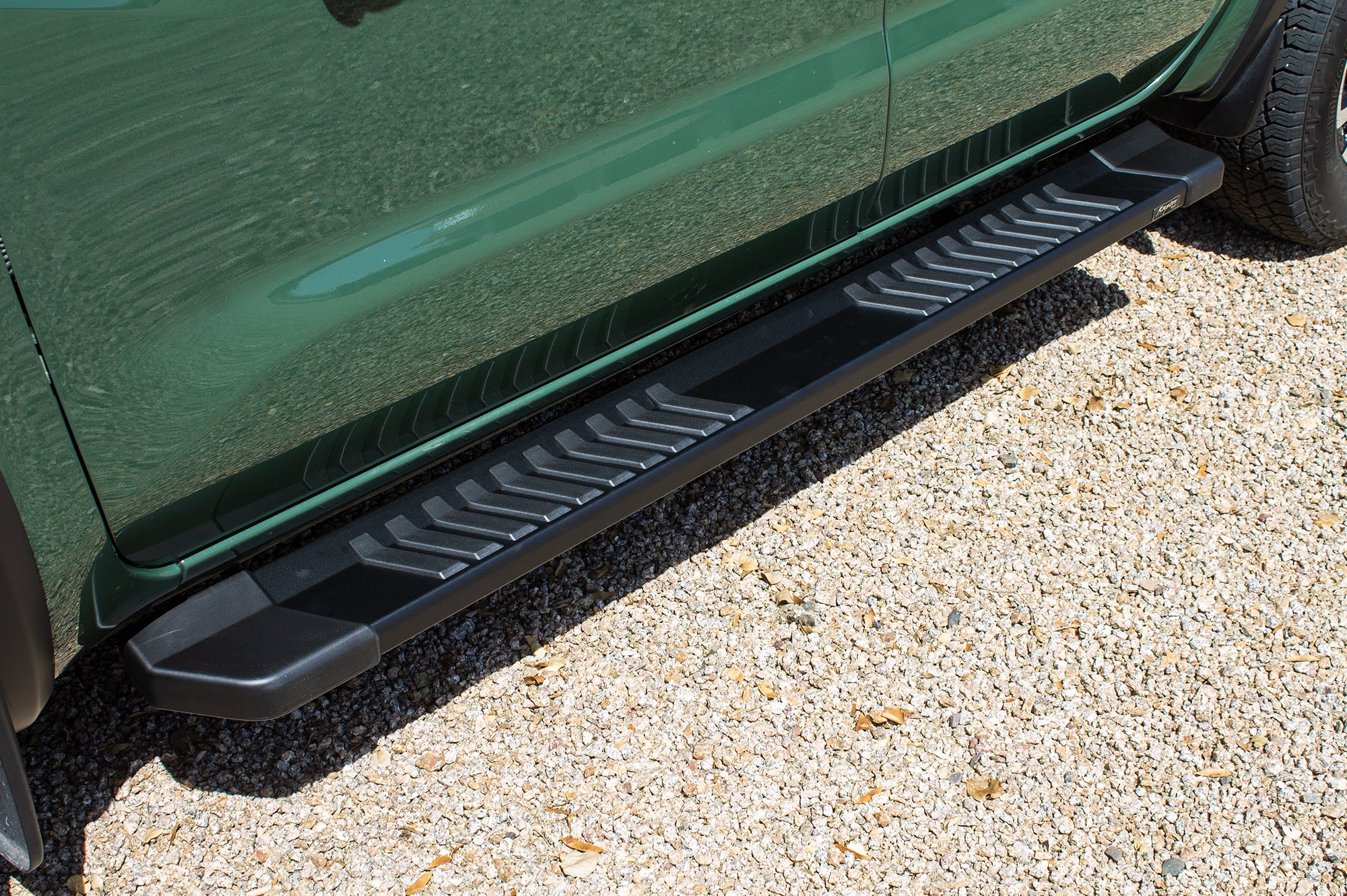 Raptor Series 6" OEM Style Running Boards - Black Textured Aluminum - 05-26 Nissan Frontier Crew Cab