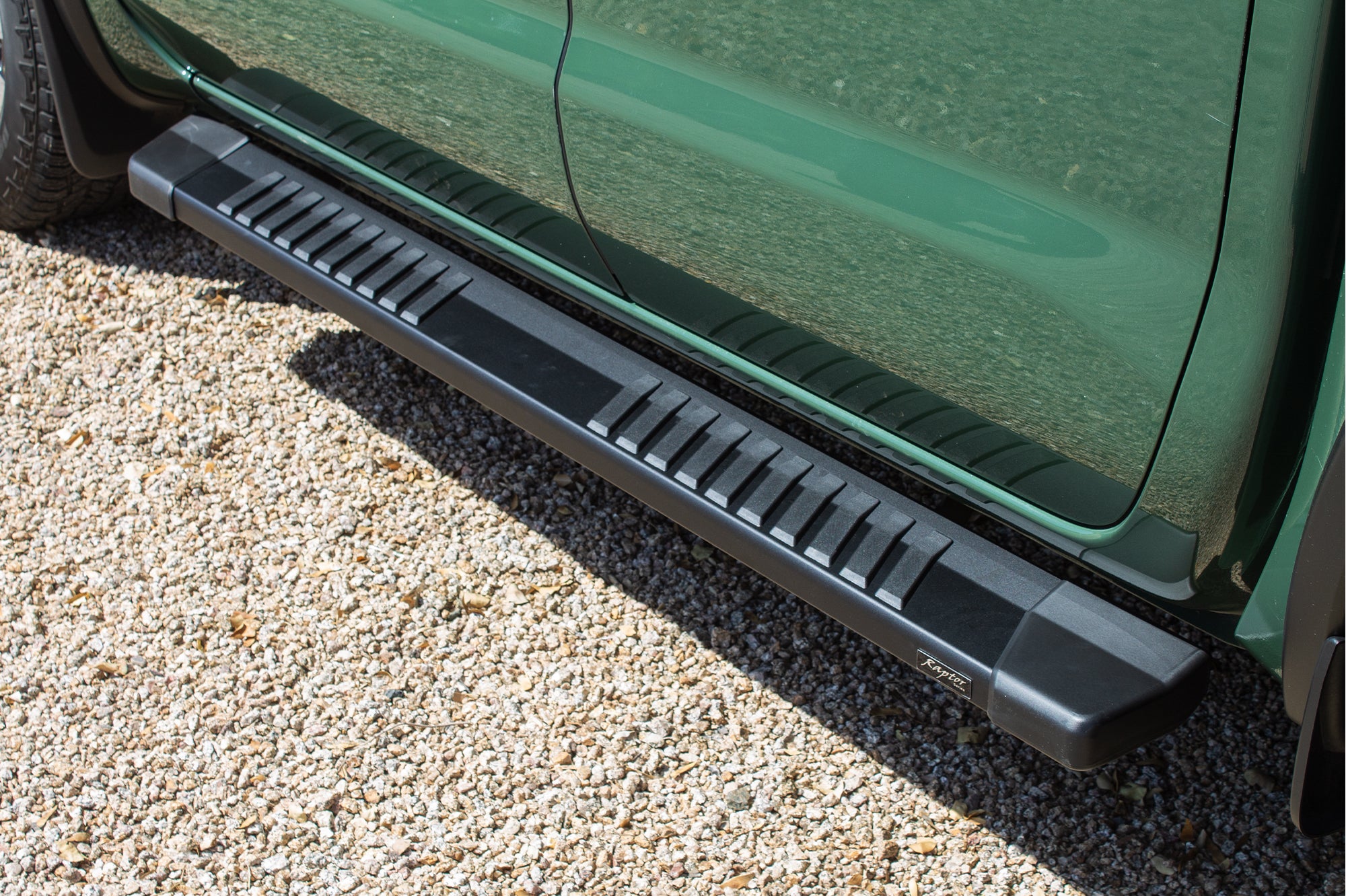 Raptor Series 6" OEM Style Running Boards - Black Textured Aluminum - 05-26 Nissan Frontier Crew Cab