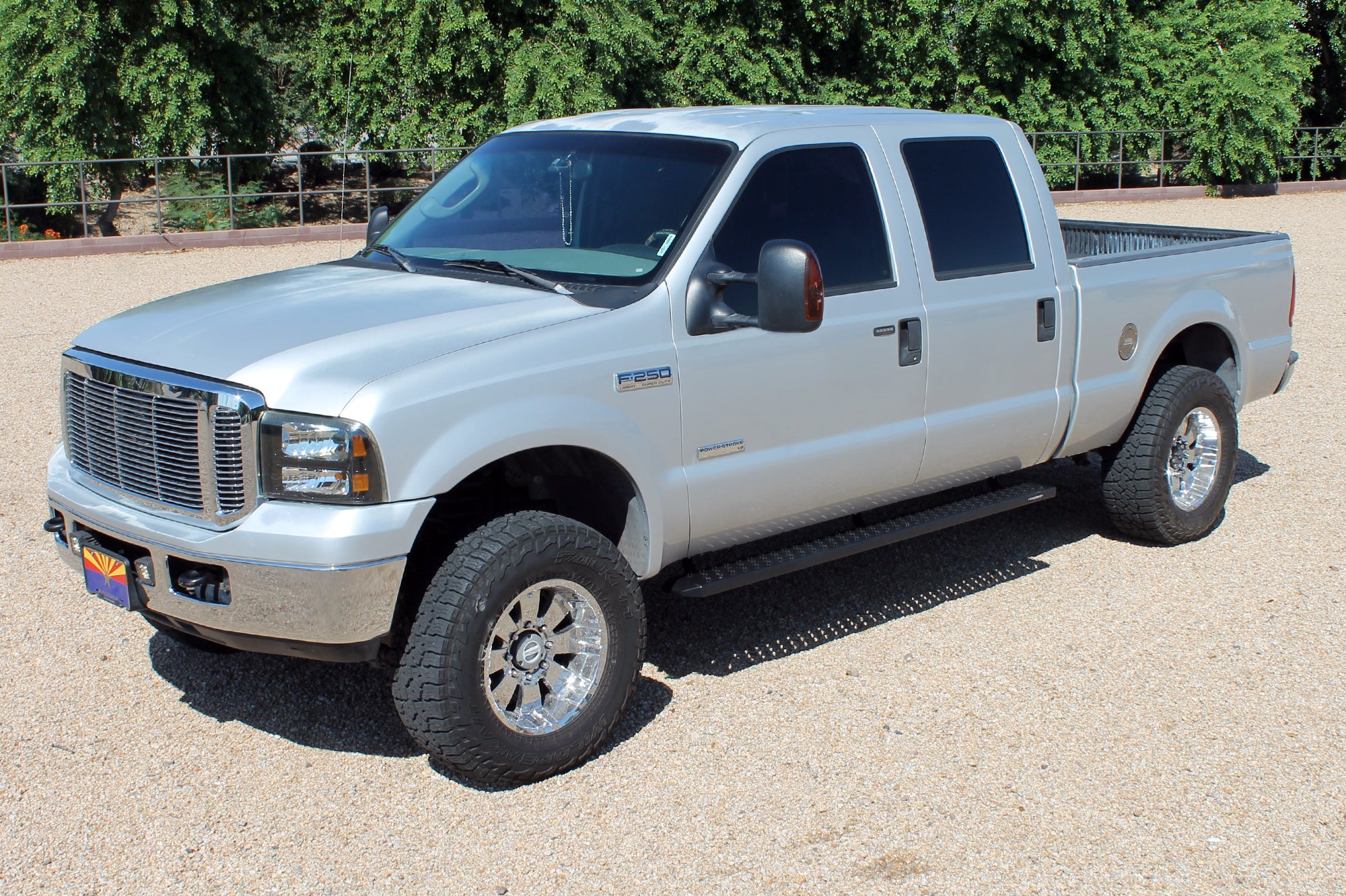 Raptor Series Sawtooth Running Boards Black Textured Aluminum - 99-16 Ford F-250/F-350 Super Duty Crew Cab