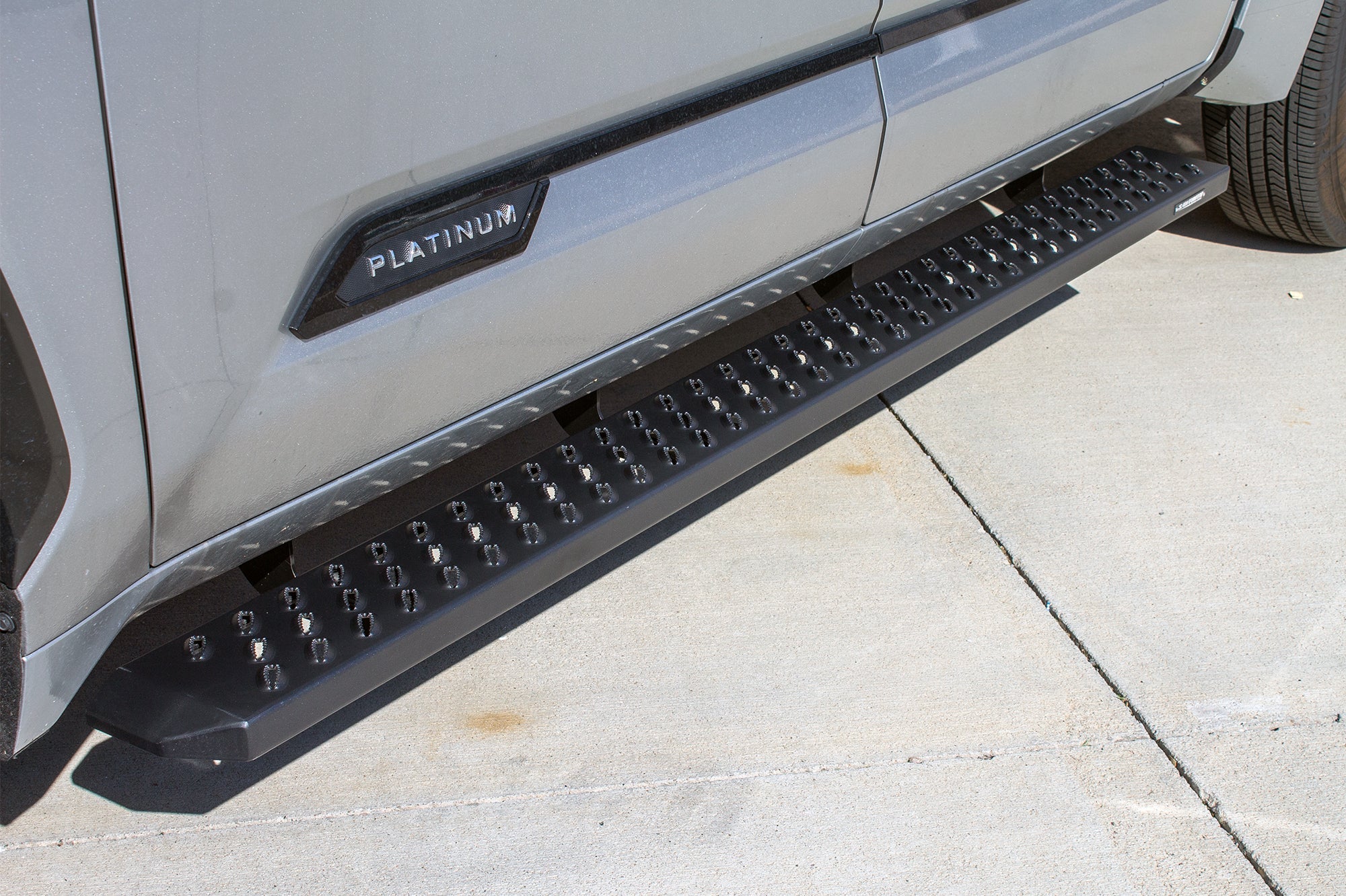 6.5in Sawtooth Slide Track Running Boards - Black Textured Aluminum